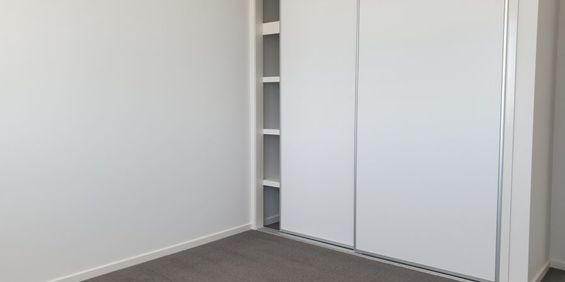 NEAR NEW 3 BEDROOM TOWNHOUSE, AVAILABLE NOW INSPECTIONS BY APPOINTMENT - Photo 3