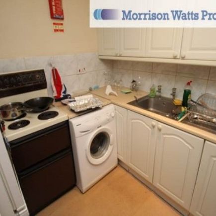 1 Bed - Woodsley Road, Leeds, - Photo 1