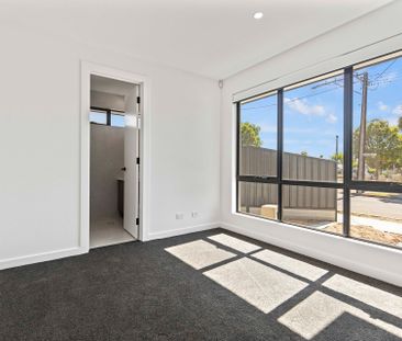 17 Gelven Terrace, - Photo 4