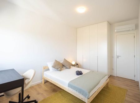 Rua Sarmento de Beires, Lisbon, Lisbon 1900-271 - Photo 4