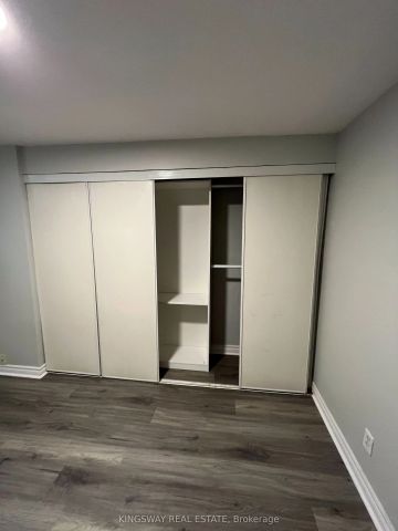 213 Royal York Road #RBSMT - Photo 4