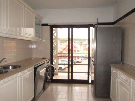 5 room luxury Apartment for rent in Torres Vedras, Portugal - Photo 5