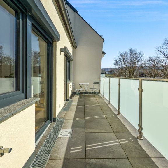 Wohnen mit Weitblick – 115m2 Maisonette Wohnung mit zwei Terrassen und Top-Anbindung in Klosterneuburg - Photo 1