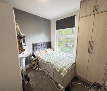 3 bedroom flat to rent - Photo 6