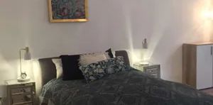 Ruhige, zentrale 2-Zimmer Altbauwohnung - Photo 2