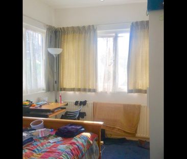2 Bed Flat, Milnthorpe Road, W4 - Photo 3