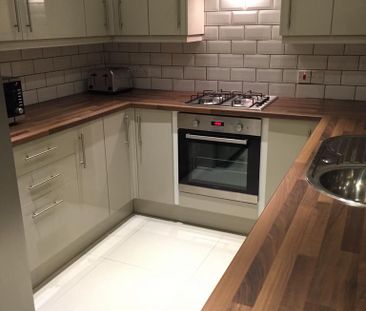 5 bedroom house of multiple occupation to rent - Photo 4