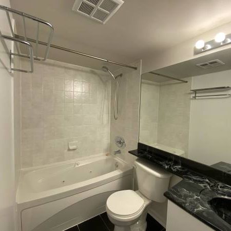 One bedroom + den near Trinity park and Ossington - Photo 3