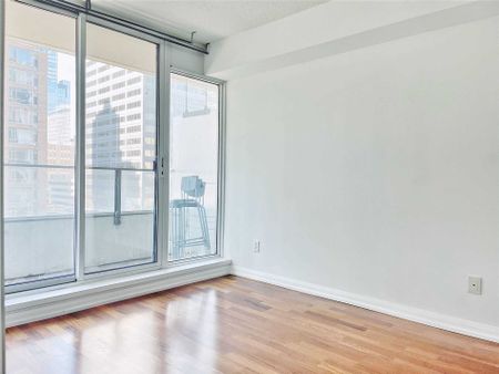 For Lease - 111 Elizabeth Street Unit# 820, Toronto, Ontario - Photo 3