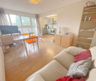 2 Bedroom Flat - Photo 4