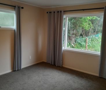 TIDY FAMILY HOME - Photo 2