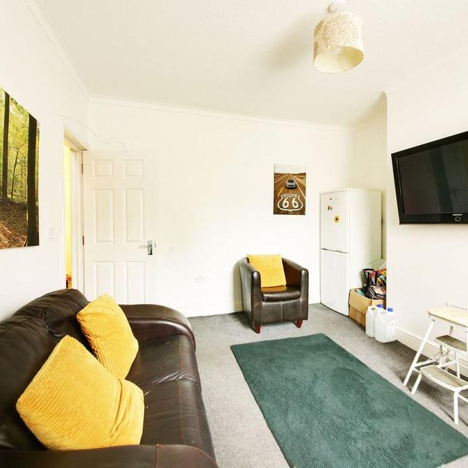 1 bedroom in a house share to rent - Photo 1