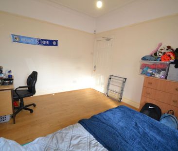 4 bedroom house to rent - Photo 2