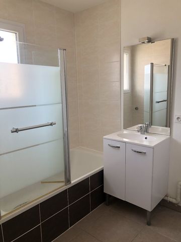 Location Appartement 2 pièces 45m² BEZIERS 34500 - Photo 4