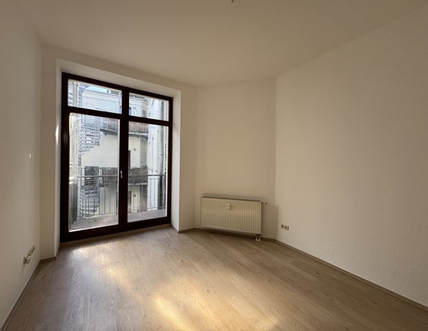 Geräumige 3-Raumwohnung mit 2 Balkonen im Herzen Magdeburgs - Foto 1