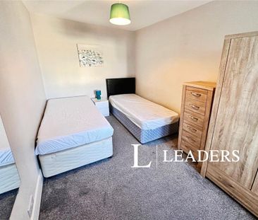3 bedroom terraced house to rent - Photo 6