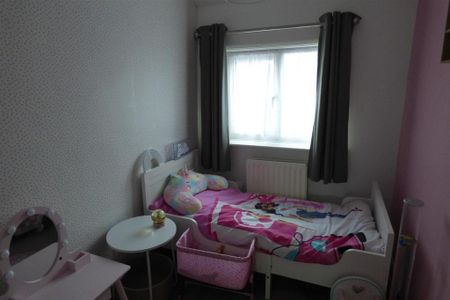3 bedroom property to rent - Photo 4