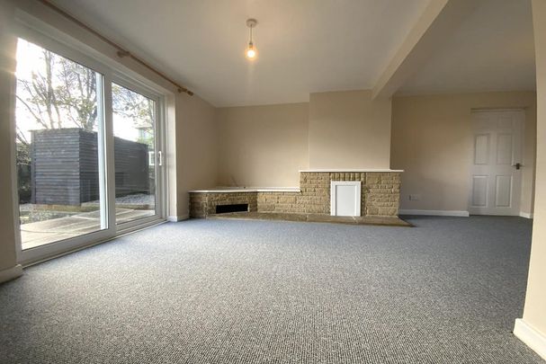 2 bedroom end of terrace house to rent - Photo 1