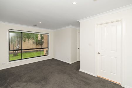 Beautiful Home in Central Wagga! - Photo 4