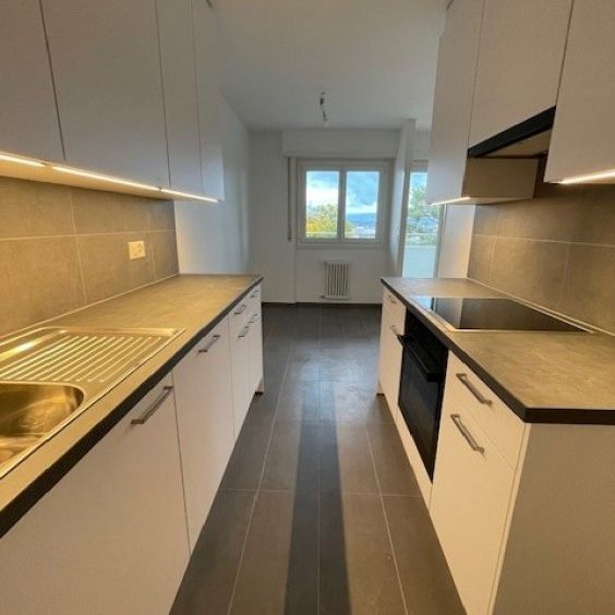 Entièrement rénové avec des matériaux de qualité, il allie confort et modernité. - Foto 1