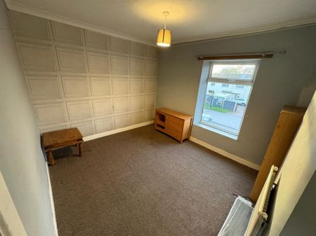 2 bed Terraced - To Let - Photo 2