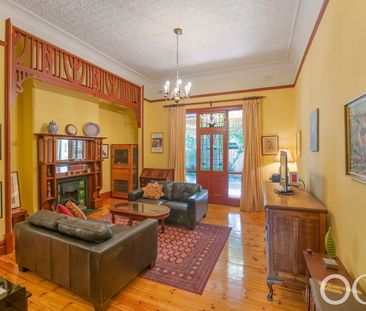 Open the Door to Timeless Elegance - Photo 3