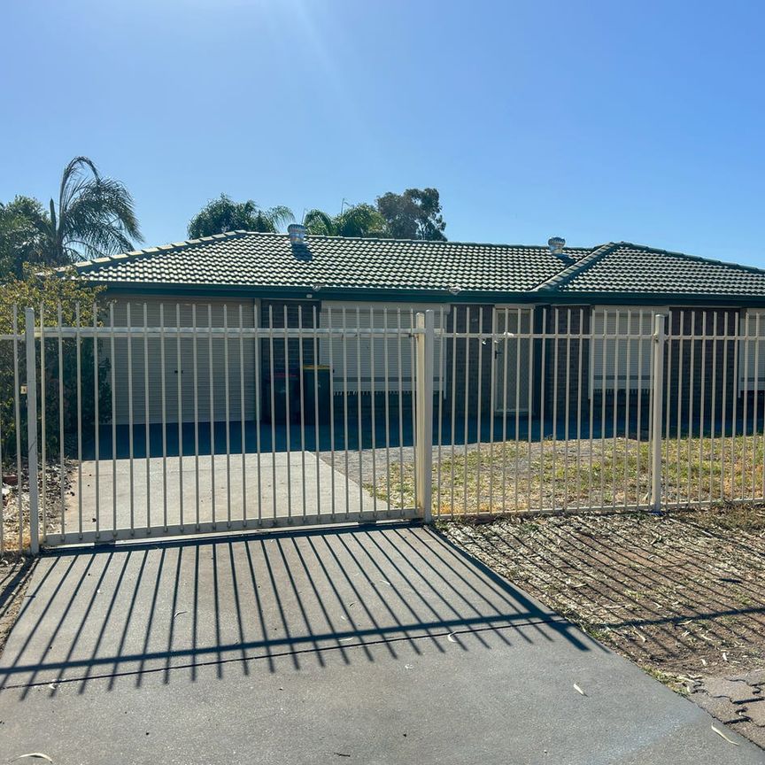 Stylish, Spacious & So Convenient – 481 Whites Rd, Parafield Gardens! 🌿 - Photo 1