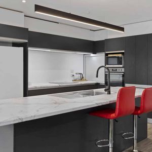 Spacious Brick Home for Rent in Quiet Location - Photo 2