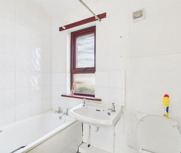 2 bedroom detached house to rent - Photo 6