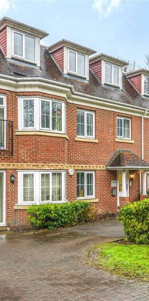 St Georges Gate, Addlestone - 1 bedroomProperty for lettings - Seymours - Photo 1