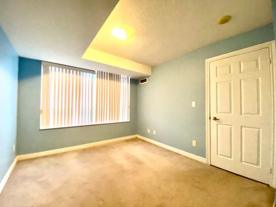 For Lease - 310 Burnhamthorpe Road Unit# 1807, Mississauga, Ontario - Photo 1