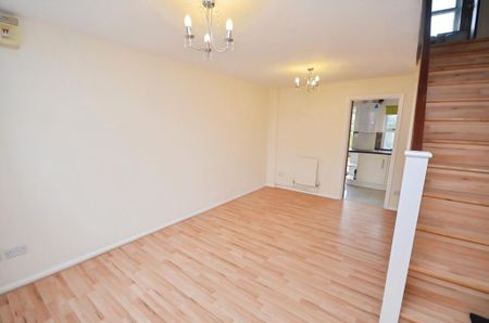 2 bedroom terraced house to rent - Photo 2