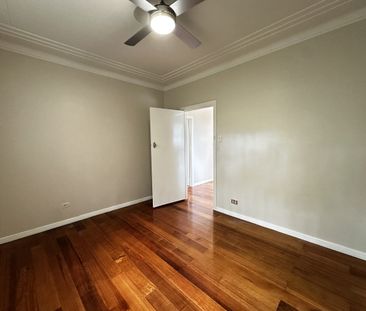 THREE BEDROOM HOME - Photo 4