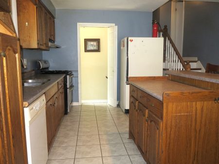 For Lease - 383 Castlegrove Close, London North, Ontario - Photo 3