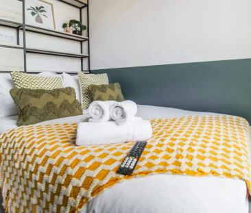 Studio (Top Floor) - Photo 4