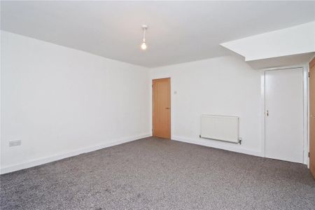 4 bedroom terraced house to rent - Photo 3