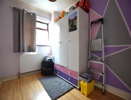 3 Bedroom Semi Detached To Let - Photo 3