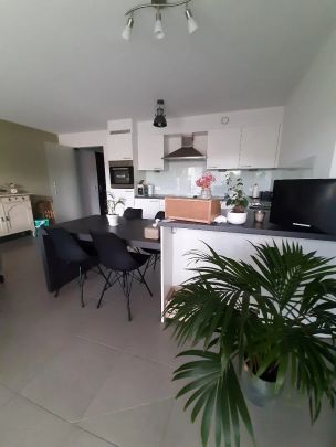 Volledig afgewerkt BEN30 gelijkvloers appartement, met 2 slaapkamers te Geel! - Photo 1