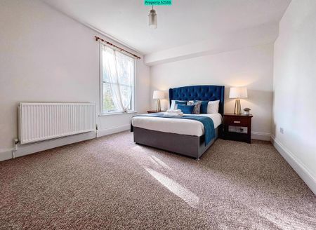 4 bedroom terraced house to rent - Photo 3