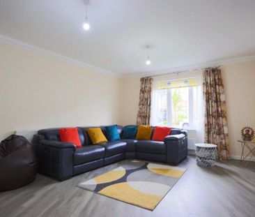 4 bedroom detached house to rent - Photo 1