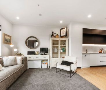 A true gem in Hobsonville! - Photo 1