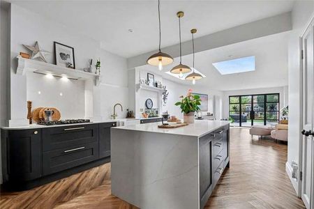 Ombersley Road, Worcester, Worcestershire, WR3 - Photo 2