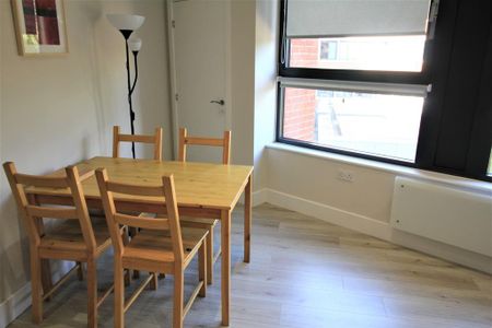 2 bedroom apartment to rent - Photo 3