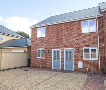 2 bedroom end of terrace house to rent - Photo 6