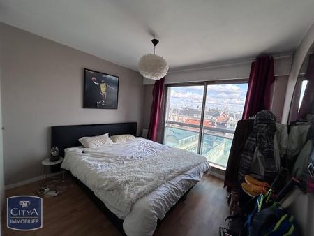 Location Appartement 2 pièces 50m² LILLE 59000 - Photo 4