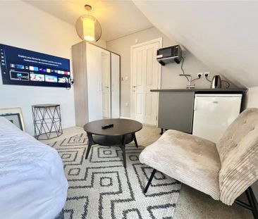 House share to rent - Photo 2