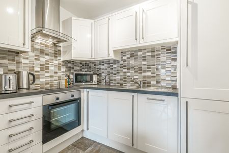 Custom Hall, Block 2, Lower Gardiner Street, Dublin 1, D01 Y820 - Photo 2