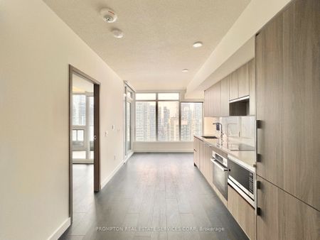 For Lease - 1 Concord Cityplace Way Unit# 3512, Toronto, Ontario - Photo 2
