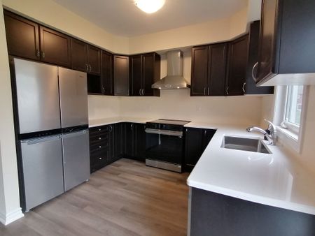 For Lease - 240 Beechwood Forest Lane, Gravenhurst, Ontario - Photo 3