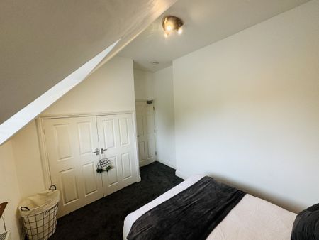 BEDROOM 4 – FURNISHED LARGE DOUBLE - Photo 5